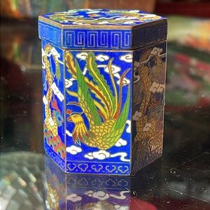 Vintage cloisonné enamel lidded Chinese vanity box